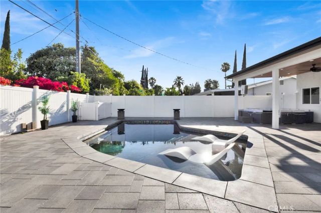 19116 Napa Street, Northridge, CA 91324