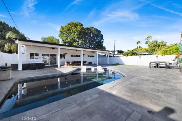 19116 Napa Street, Northridge, CA 91324