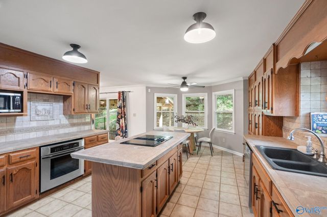 1315 Joshua Drive SE, Huntsville, AL 35803