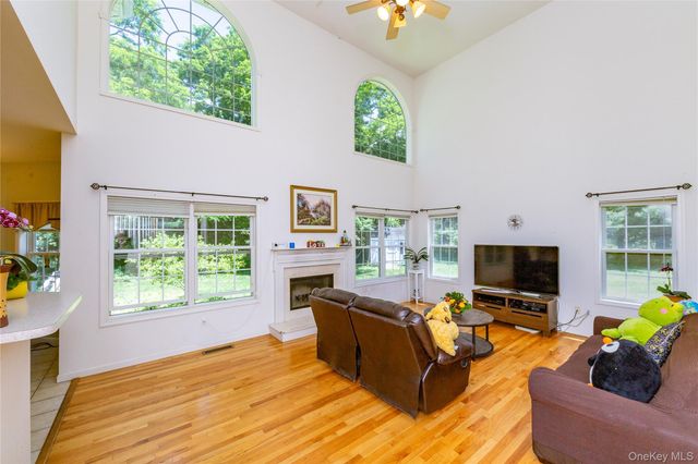 63 Guinness Way, Hopewell Junction, NY 12533