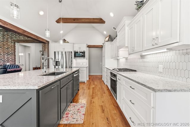 5565 E 141st Place N, Collinsville, OK 74021