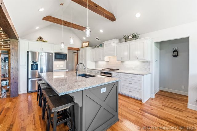 5565 E 141st Place N, Collinsville, OK 74021