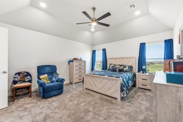 5565 E 141st Place N, Collinsville, OK 74021