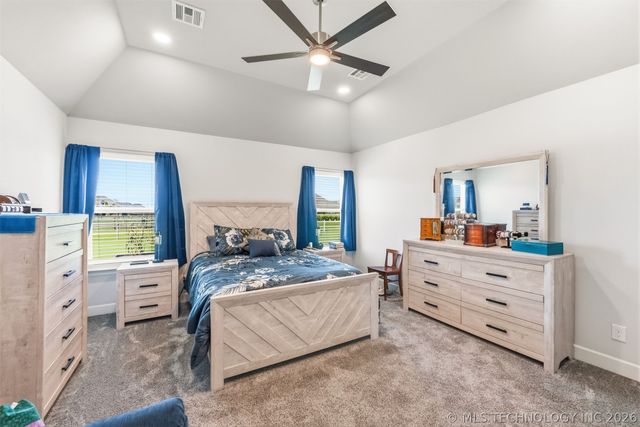 5565 E 141st Place N, Collinsville, OK 74021