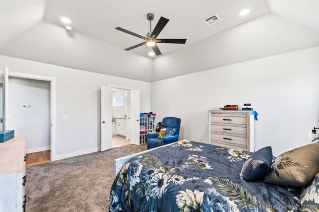 5565 E 141st Place N, Collinsville, OK 74021
