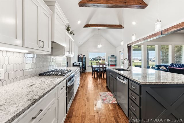 5565 E 141st Place N, Collinsville, OK 74021