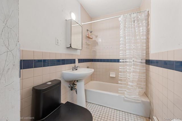 425 Barbey Street, Brooklyn, NY 11207