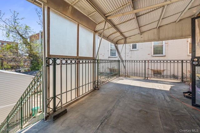 425 Barbey Street, Brooklyn, NY 11207