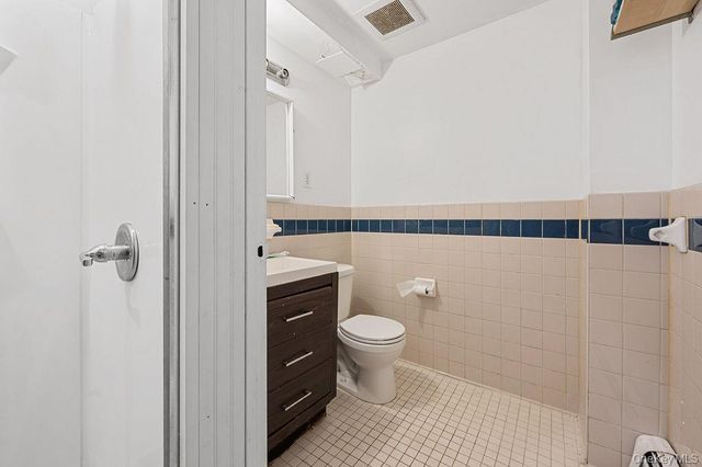 425 Barbey Street, Brooklyn, NY 11207