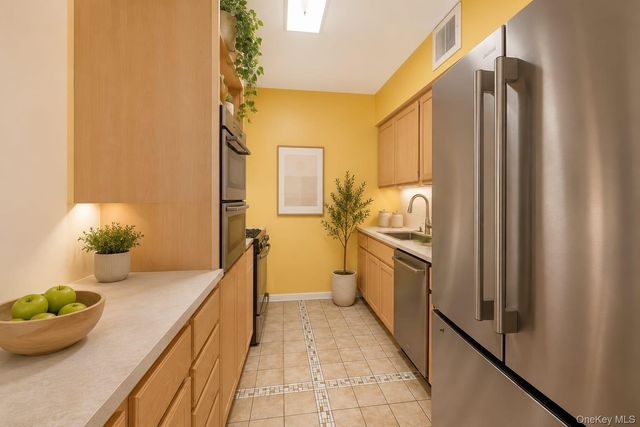 425 Barbey Street, Brooklyn, NY 11207