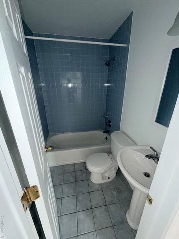 219 Marylou Avenue 2, Yonkers, NY 10703