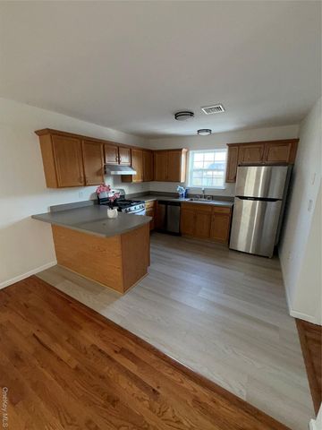 219 Marylou Avenue 2, Yonkers, NY 10703