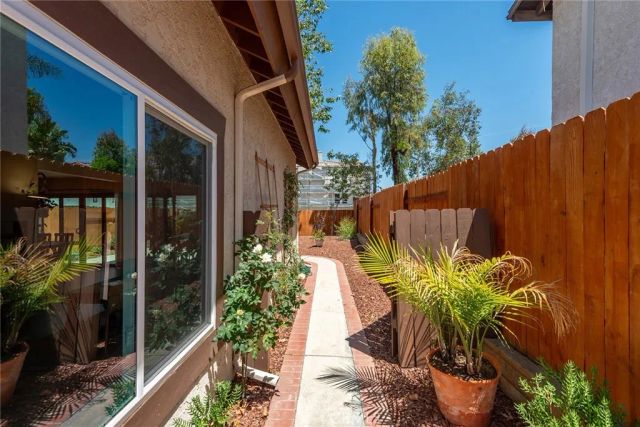 1881 Galway, Newbury Park, CA 91320