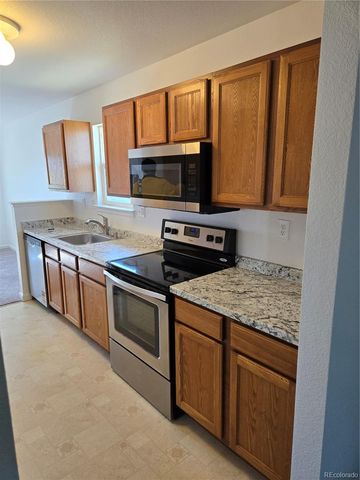 55606 E 28th Place, Strasburg, CO 80136
