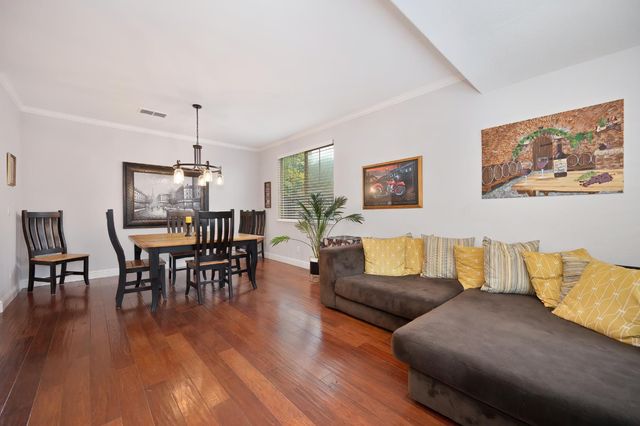 1908 Saint Anthony Ln, Roseville, CA 95747