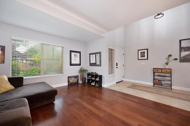 1908 Saint Anthony Ln, Roseville, CA 95747