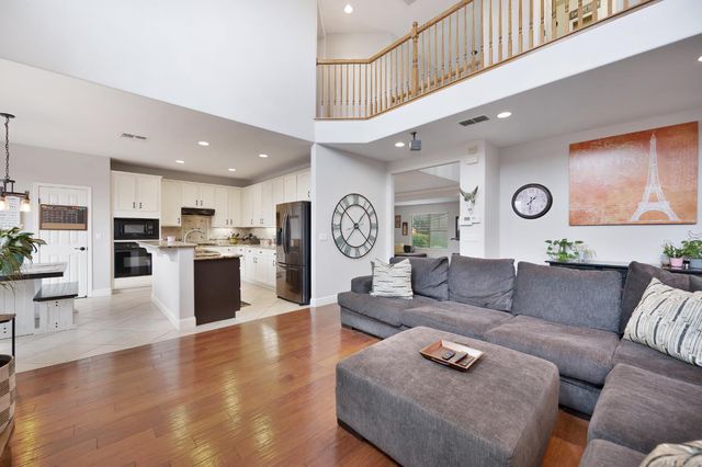 1908 Saint Anthony Ln, Roseville, CA 95747