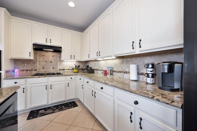 1908 Saint Anthony Ln, Roseville, CA 95747