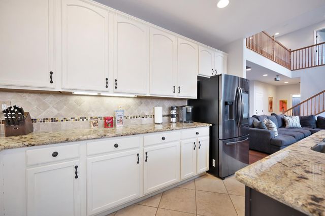 1908 Saint Anthony Ln, Roseville, CA 95747