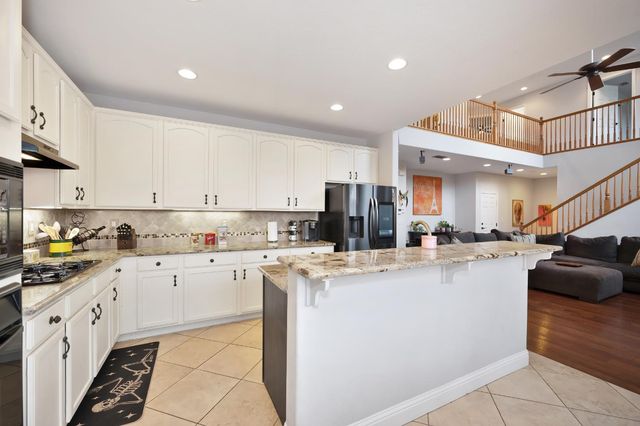 1908 Saint Anthony Ln, Roseville, CA 95747