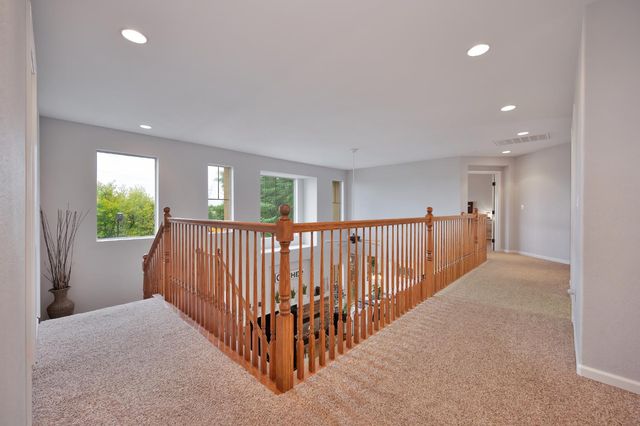 1908 Saint Anthony Ln, Roseville, CA 95747