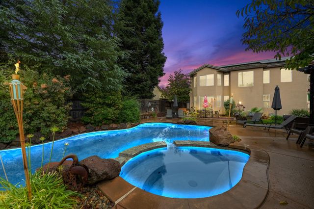 1908 Saint Anthony Ln, Roseville, CA 95747