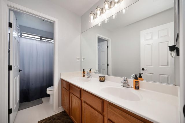 1908 Saint Anthony Ln, Roseville, CA 95747