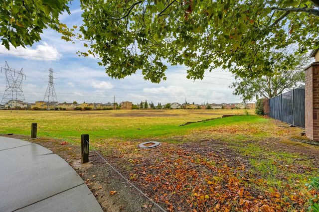 1908 Saint Anthony Ln, Roseville, CA 95747