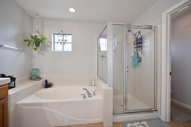 1908 Saint Anthony Ln, Roseville, CA 95747