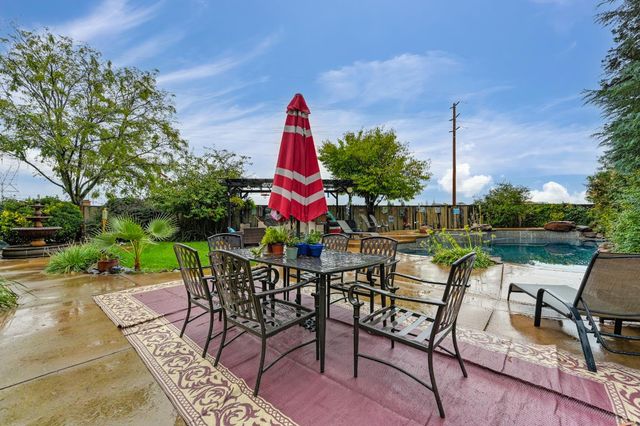 1908 Saint Anthony Ln, Roseville, CA 95747