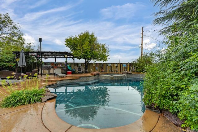 1908 Saint Anthony Ln, Roseville, CA 95747