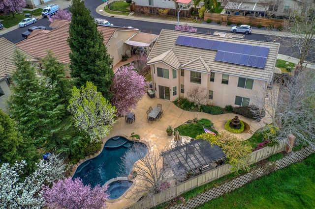 1908 Saint Anthony Ln, Roseville, CA 95747