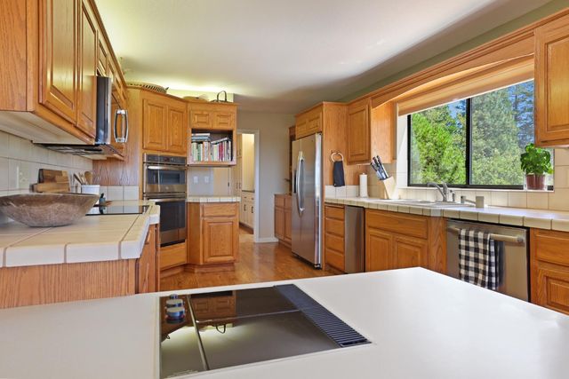 659 Sugarbush, Murphys, CA 95247