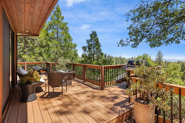 659 Sugarbush, Murphys, CA 95247