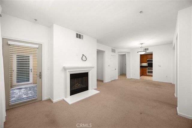 128 N Oak Knoll 206, Pasadena, CA 91101