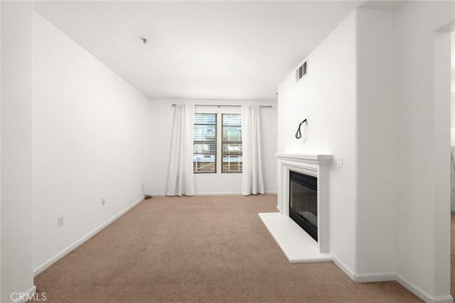 128 N Oak Knoll 206, Pasadena, CA 91101