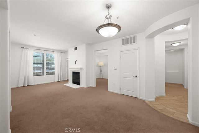 128 N Oak Knoll 206, Pasadena, CA 91101