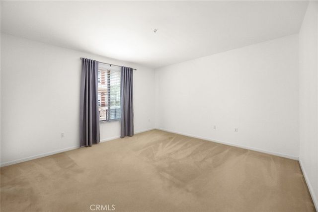 128 N Oak Knoll 206, Pasadena, CA 91101