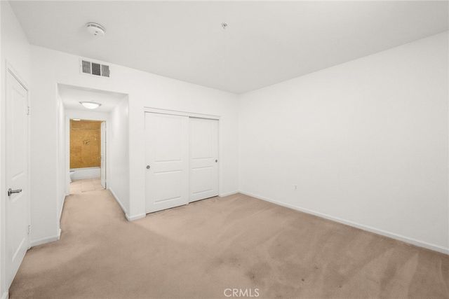 128 N Oak Knoll 206, Pasadena, CA 91101