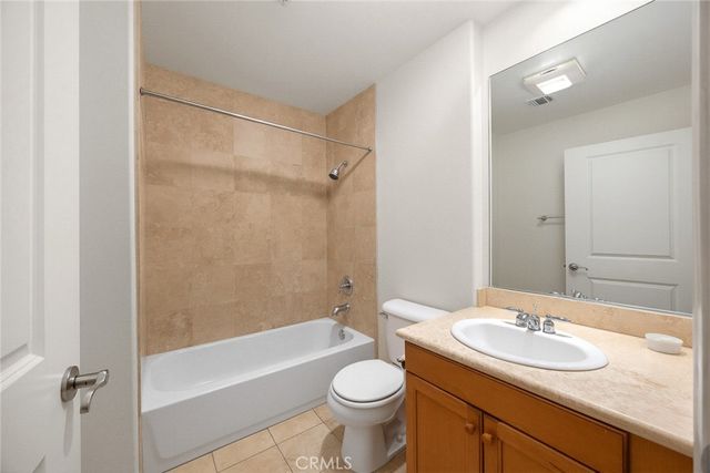 128 N Oak Knoll 206, Pasadena, CA 91101