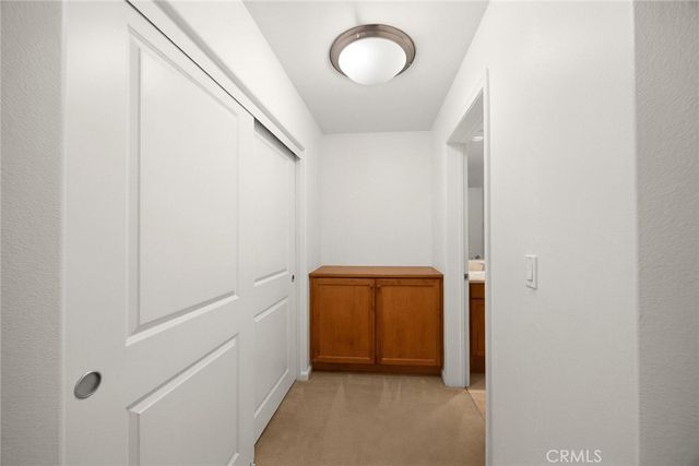 128 N Oak Knoll 206, Pasadena, CA 91101