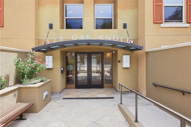 128 N Oak Knoll 206, Pasadena, CA 91101