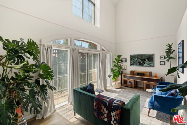 7101 La Tijera Boulevard J201, Los Angeles, CA 90045