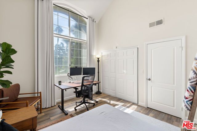 7101 La Tijera Boulevard J201, Los Angeles, CA 90045