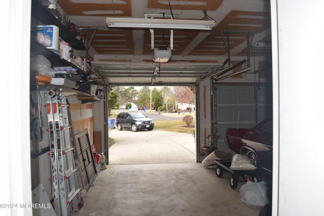 63 Lookout Drive, Manahawkin, NJ 08050