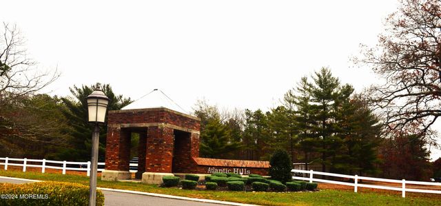 63 Lookout Drive, Manahawkin, NJ 08050