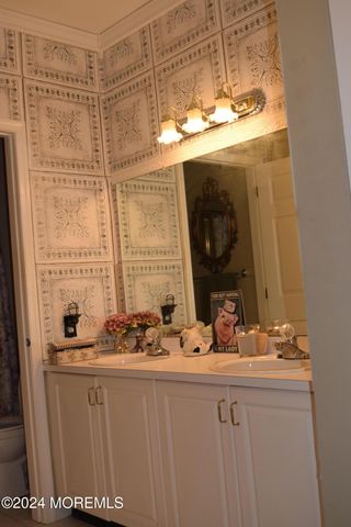 63 Lookout Drive, Manahawkin, NJ 08050