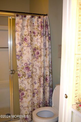 63 Lookout Drive, Manahawkin, NJ 08050