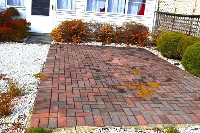 63 Lookout Drive, Manahawkin, NJ 08050