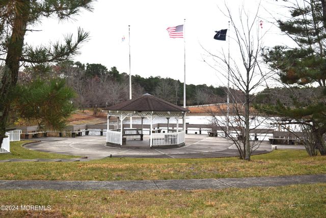 63 Lookout Drive, Manahawkin, NJ 08050